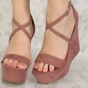 Charlotte Russe Blush Vegan Suede Wedges Size 8
